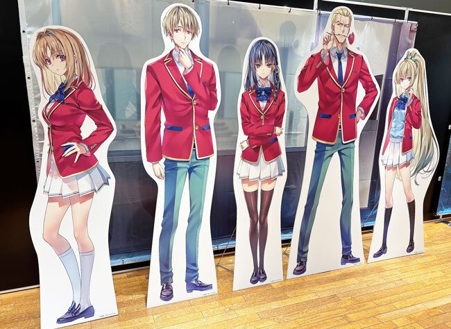 人気キャラが等身大スタンディに!? 「よう実フェスタ in 有楽町マルイ」会場潜入取材レポ