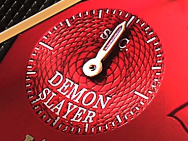 「ドラグ・スレイブ」をイメージしたギョーシェ装飾